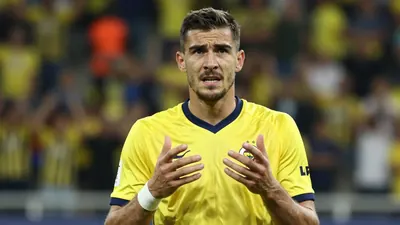 Fenerbahçe, Süper Lig'in 4. Haftasında Beşiktaş'a 2-1 yenildi ve Avrupa basınında Skriniar ile Vlahovic'in tartışması...