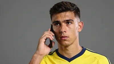 Fenerbahçe SK: Fenerbahçe, milli yıldız Can Uzun için Eintracht Frankfurt ile görüşmelere başladı