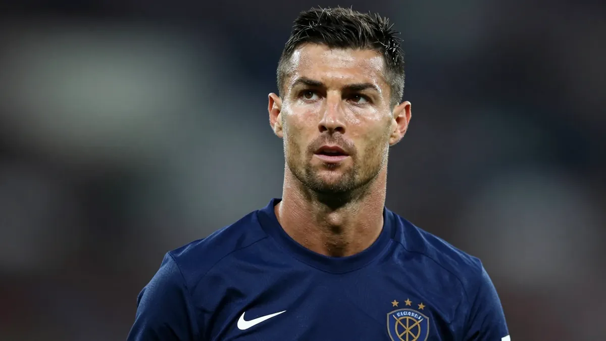 Fenerbahçe SK: Fenerbahçe, defans oyuncusu Rodrigo Becao'yu Rus ekibi Rodina Moskova'ya kiraladı