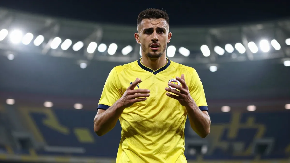 Fenerbahçe SK oyuncuları Matteo Guendouzi ve Mason Greenwood, Lyon maçı sonrası UEFA tarafından cezalandırılırken, kulüp...