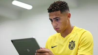 Fenerbahçe SK turns its attention to young talents Malick Fofana and Gabriel Mec after Marcus Rashford rejects a move to...