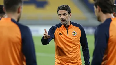 Fenerbahçe SK: Fenerbahçe, UEFA Şampiyonlar Ligi play-off turu ilk maçında Olimpik Lyon'u konuk ederek 1-1 berabere kaldı
