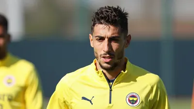 Fenerbahçe SK, Süper Lig'deki 8. sırasından sonra Samsunspor maçı için Can Bartu Tesisleri'nde İsmail Kartal yönetiminde...