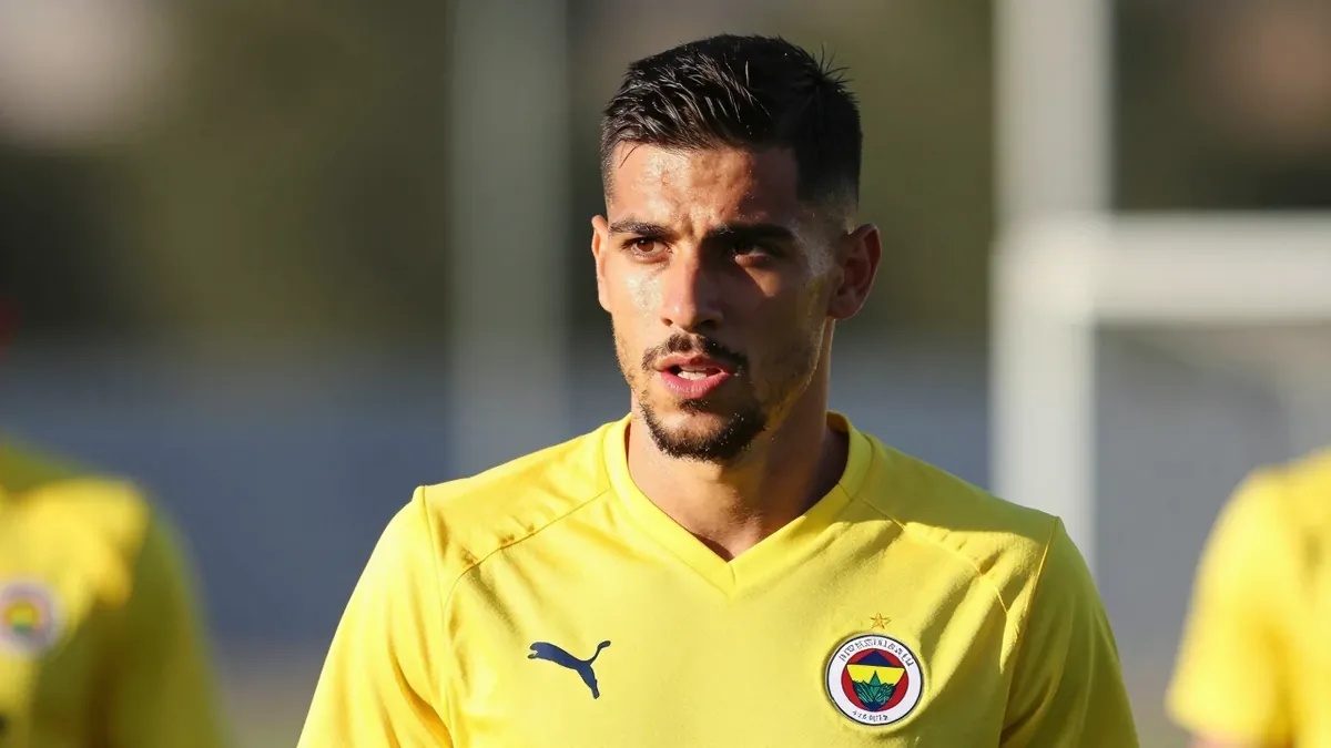 Fenerbahçe SK will be without injured Marco Asensio and Mert Müldür, plus suspended Guendouzi, for their opening Devler...